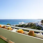 Sea View 2b *